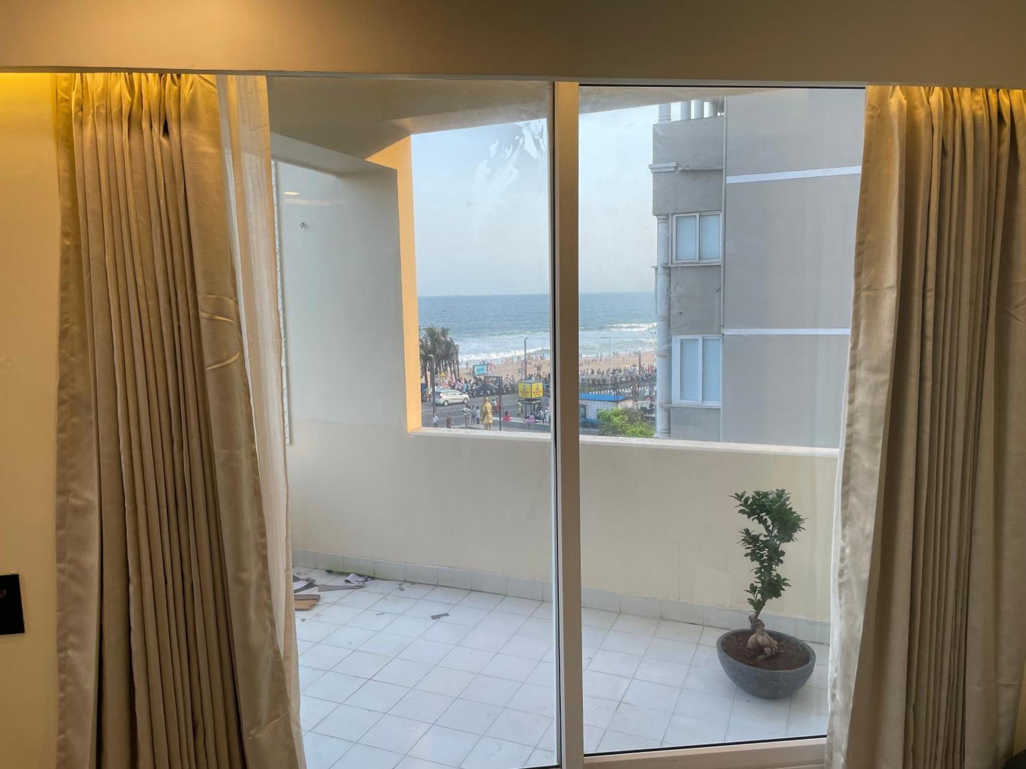 Ocean'S Edge Appartement Visakhapatnam Buitenkant foto