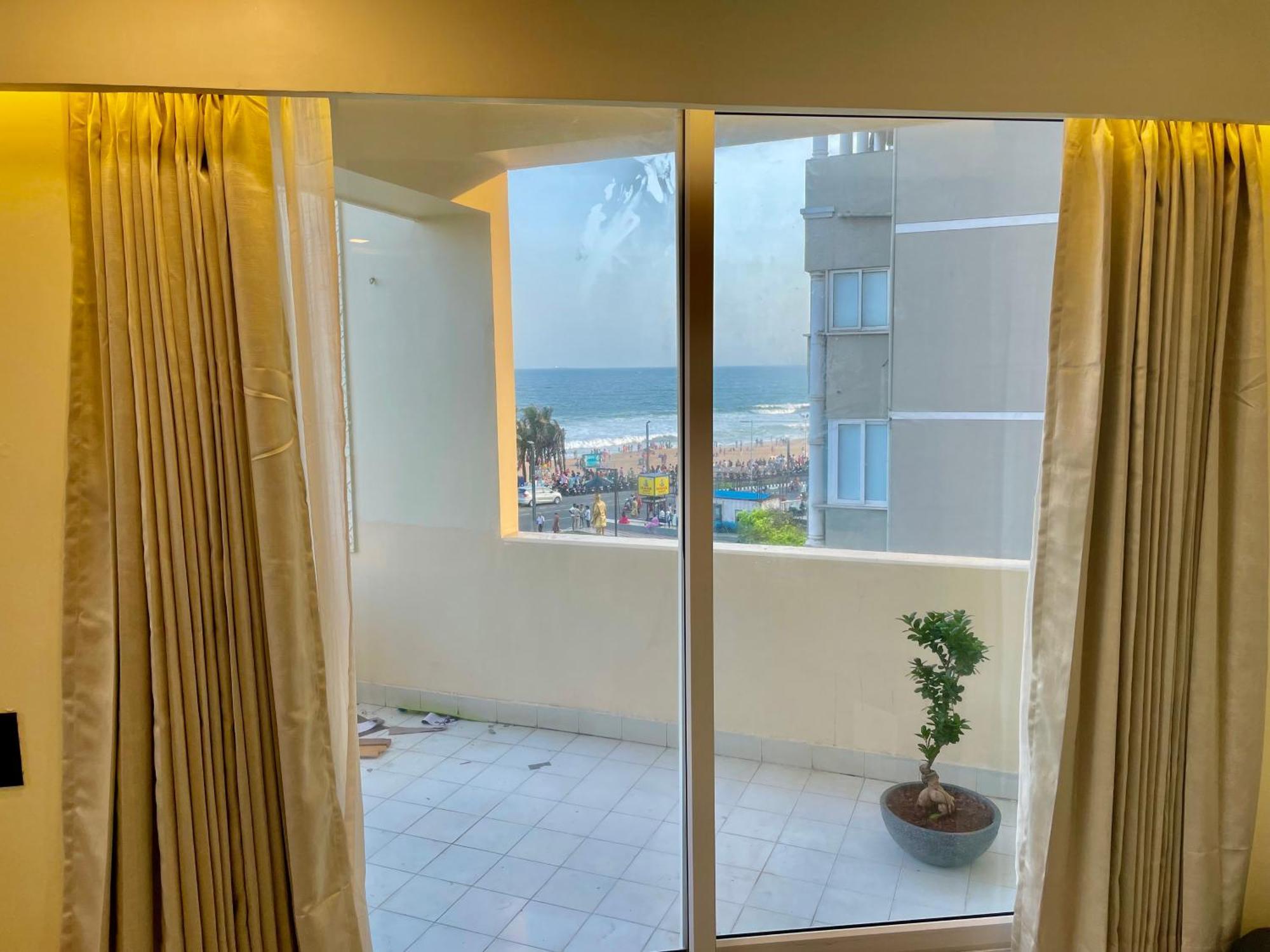 Ocean'S Edge Appartement Visakhapatnam Buitenkant foto
