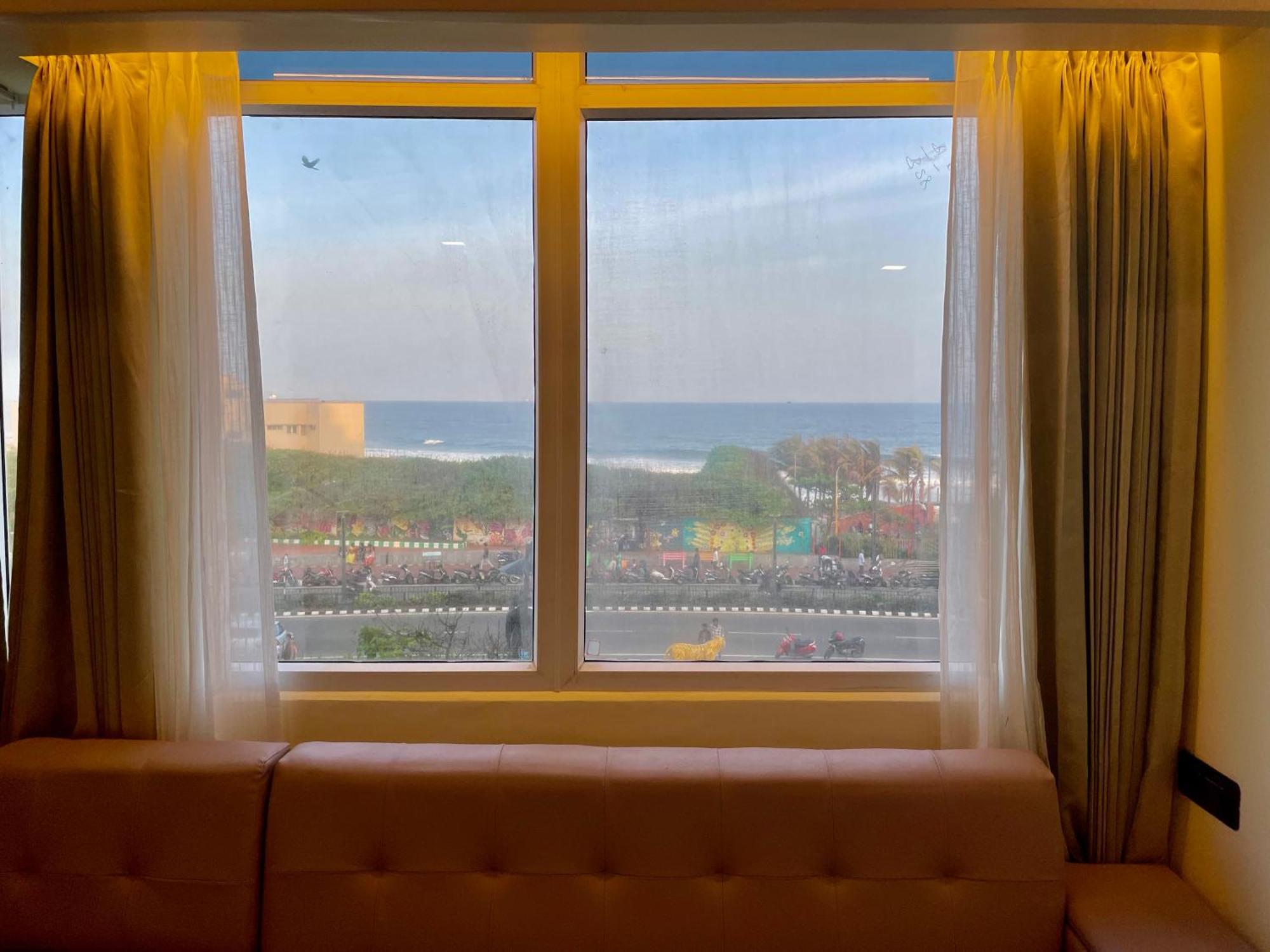 Ocean'S Edge Appartement Visakhapatnam Buitenkant foto